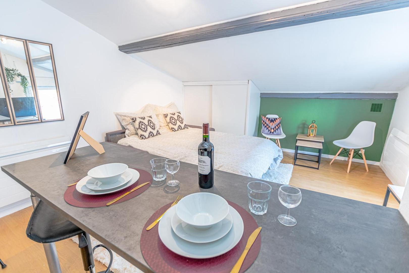 1 Studio & 4 Appts - 1 A 4 Lits - 1 A 7 Pers - 1 Immeuble - Confort, Flexibilite ------ English - 1 Studio & 4 Apts - 1 To 4 Beds - 1 To 7 Guests - Same Building - Comfort, Flexibility -- Cattenom Tremery Yutz Thionville Florange Hayange Kültér fotó