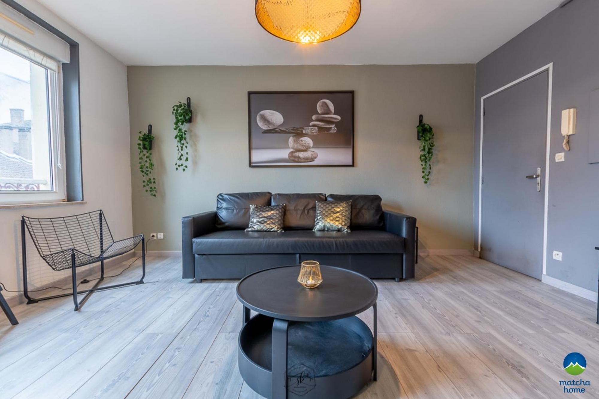 1 Studio & 4 Appts - 1 A 4 Lits - 1 A 7 Pers - 1 Immeuble - Confort, Flexibilite ------ English - 1 Studio & 4 Apts - 1 To 4 Beds - 1 To 7 Guests - Same Building - Comfort, Flexibility -- Cattenom Tremery Yutz Thionville Florange Hayange Kültér fotó