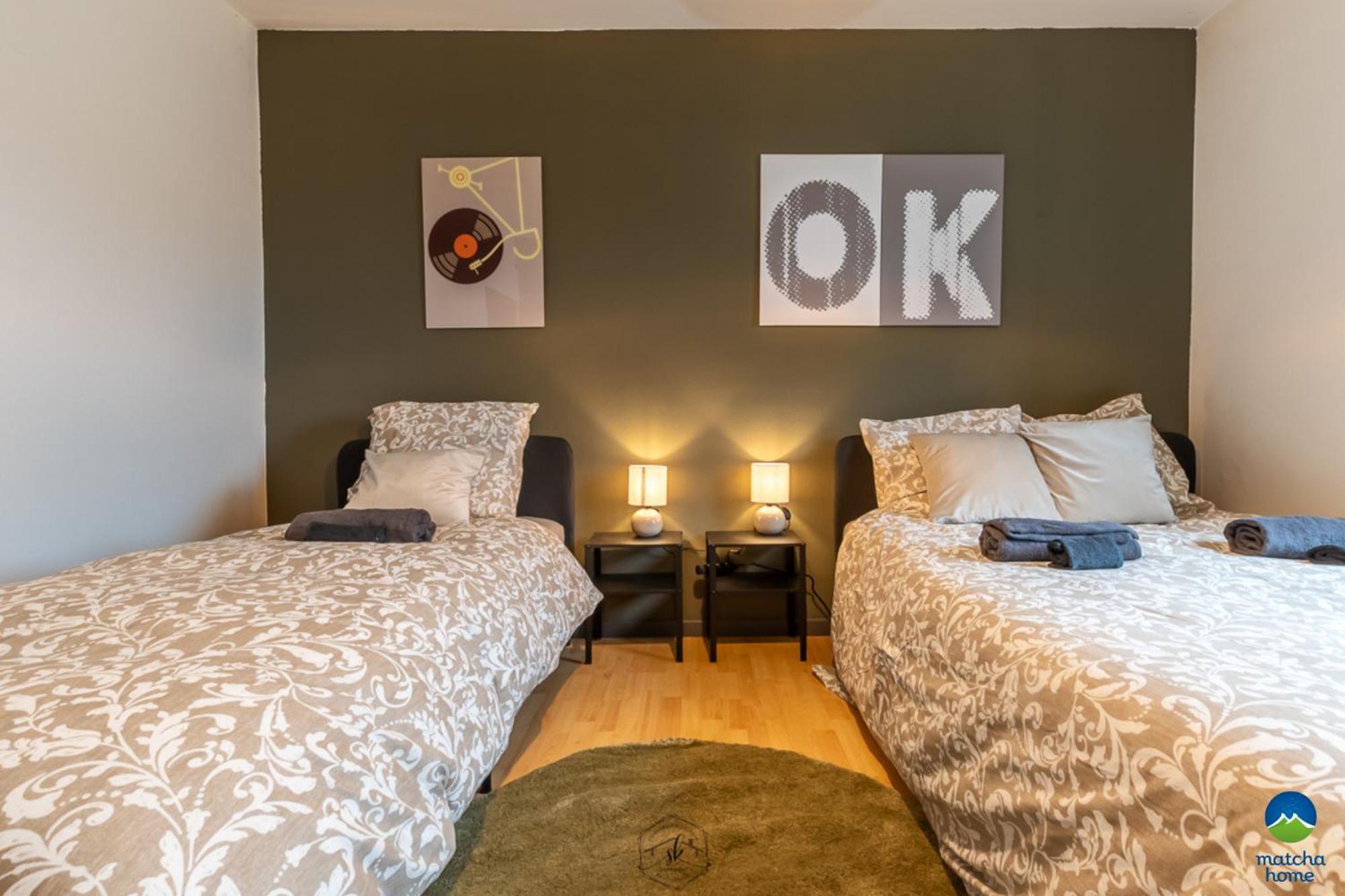 1 Studio & 4 Appts - 1 A 4 Lits - 1 A 7 Pers - 1 Immeuble - Confort, Flexibilite ------ English - 1 Studio & 4 Apts - 1 To 4 Beds - 1 To 7 Guests - Same Building - Comfort, Flexibility -- Cattenom Tremery Yutz Thionville Florange Hayange Kültér fotó